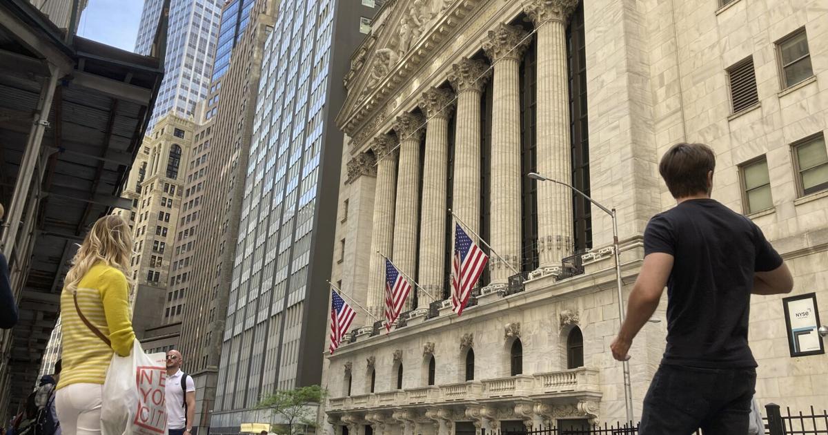 Stock market falls into bear market as Americans fear recession